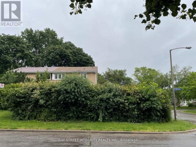 BSMT - 112 COMBERMERE DRIVE, Toronto (Parkwoods-Donalda), Ontario, M3A2W8