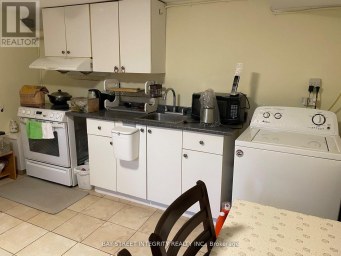 BSMT - 112 COMBERMERE DRIVE Toronto (Parkwoods-Donalda) Ontario photo 4