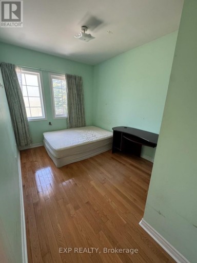 UPPER ROOM 1 - 123 STEELES AVENUE E, Toronto (Newtonbrook East), Ontario, M2M3Y5