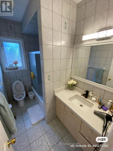 UPPER ROOM 1 - 123 STEELES AVENUE E, Toronto (Newtonbrook East), Ontario, M2M3Y5