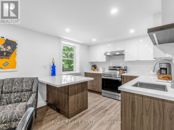 LOWER - 2 LEANDER COURT, Toronto (O'Connor-Parkview), Ontario, M4B2W1