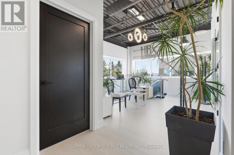 19 - SALON - 8611 WESTON ROAD, Vaughan (East Woodbridge), Ontario, L4L9P1