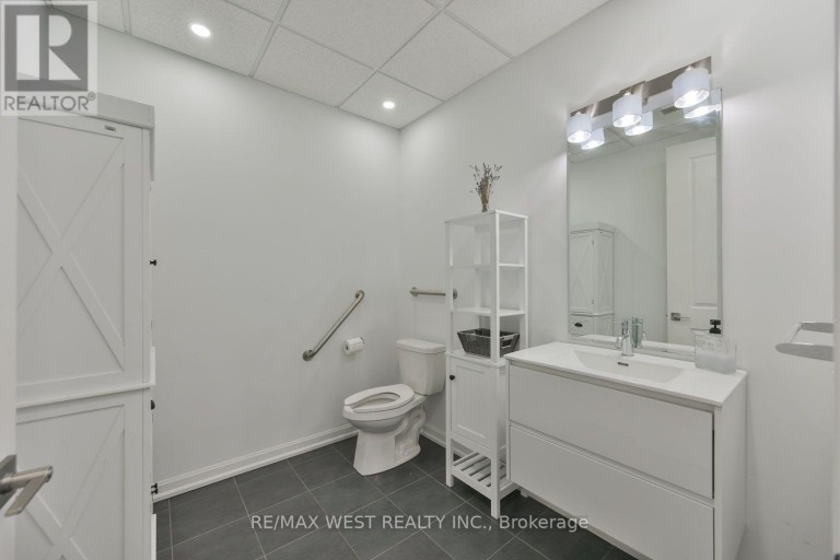 2 - 401 KLEINBURG SUMMIT WAY, Vaughan (Kleinburg), Ontario, L4H4T1