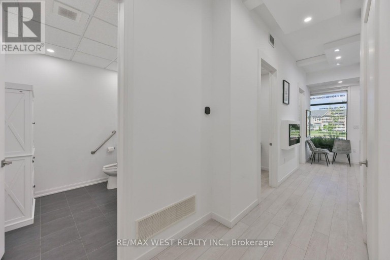 2 - 401 KLEINBURG SUMMIT WAY, Vaughan (Kleinburg), Ontario, L4H4T1