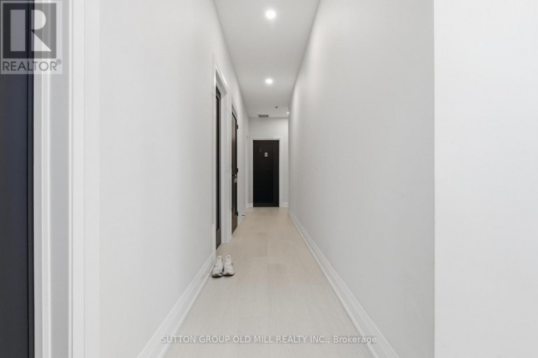 19 - SUITE - 8611 WESTON ROAD, Vaughan (East Woodbridge), Ontario, L4L9P1