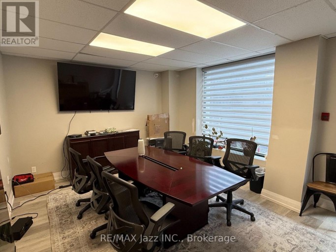 10 CENTRE STREET N, Oshawa (O'Neill), Ontario, L1G4B3