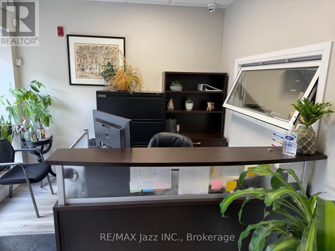 10 CENTRE STREET N, Oshawa (O'Neill), Ontario, L1G4B3