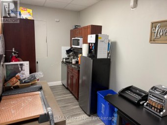 10 CENTRE STREET N Oshawa (O'Neill) Ontario photo 6