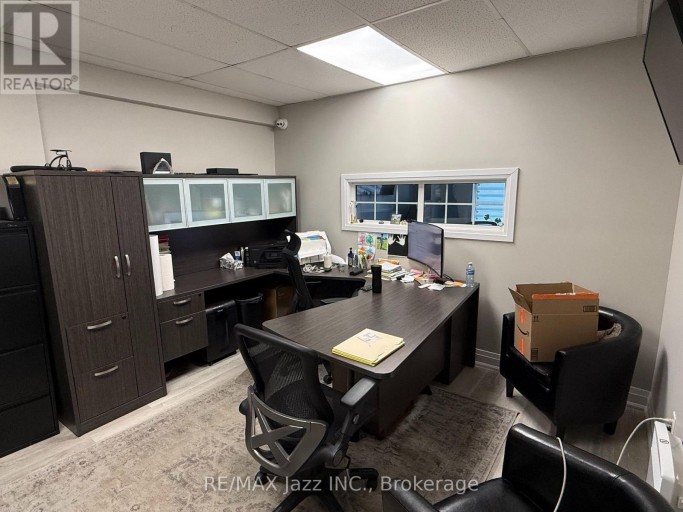 10 CENTRE STREET N, Oshawa (O'Neill), Ontario, L1G4B3