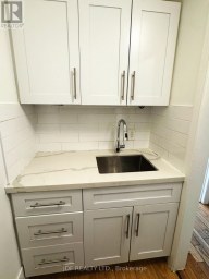 MAIN FLOOR - 383 LANSDOWNE AVENUE Toronto (Dufferin Grove) Ontario photo 11