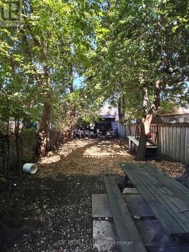MAIN FLOOR - 383 LANSDOWNE AVENUE, Toronto (Dufferin Grove), Ontario, M6H3Y2