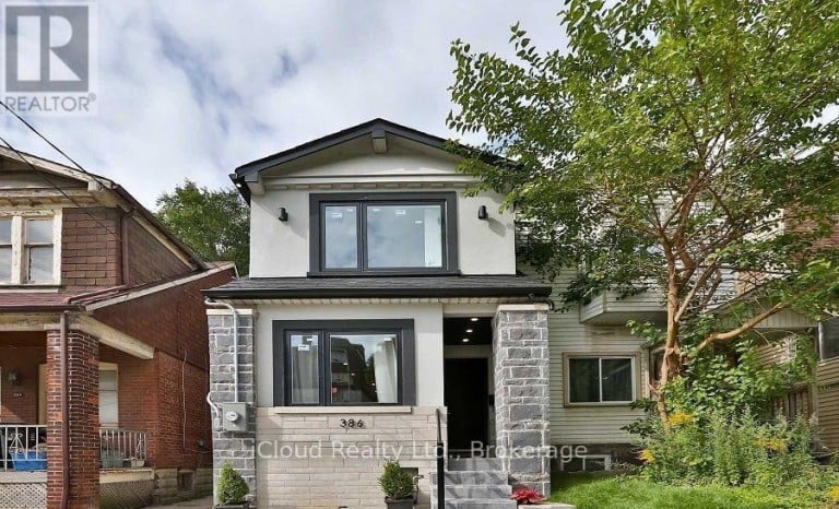 386 COXWELL AVENUE, Toronto (Greenwood-Coxwell), Ontario, M4L3B7