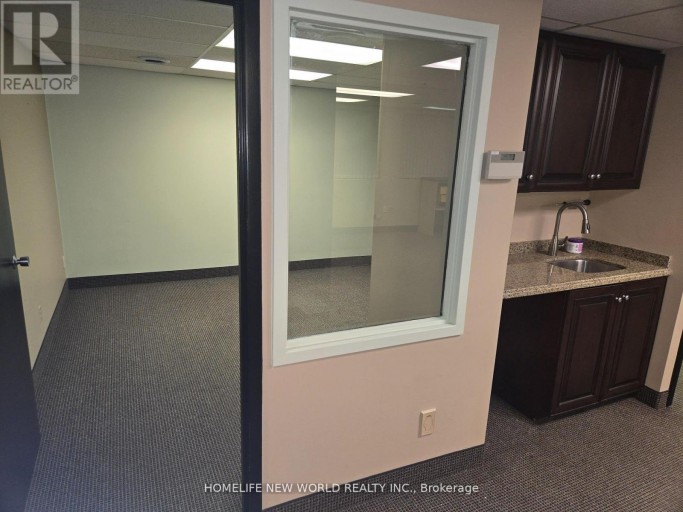 201 - 286 KING STREET W, Oshawa (McLaughlin), Ontario, L1J2J9