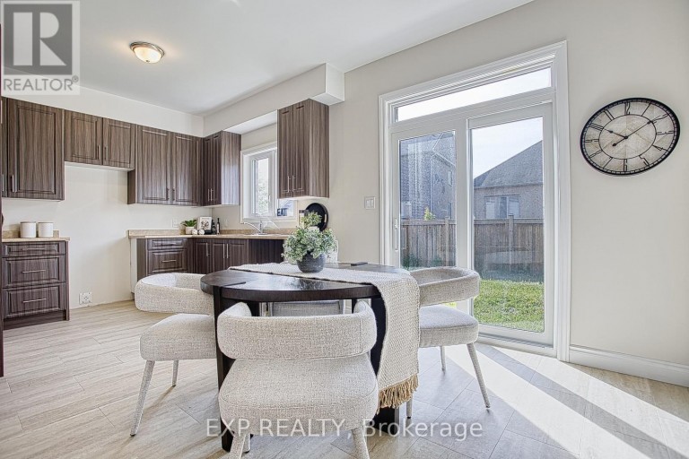156 MCKNIGHT AVENUE, Hamilton (Waterdown), Ontario, L8B0T7