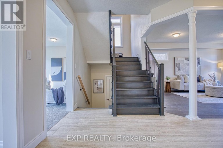 156 MCKNIGHT AVENUE, Hamilton (Waterdown), Ontario, L8B0T7