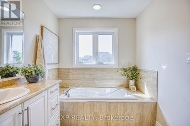156 MCKNIGHT AVENUE Hamilton (Waterdown) Ontario photo 27