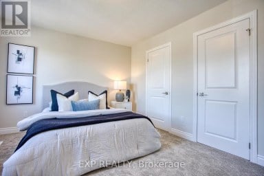 156 MCKNIGHT AVENUE Hamilton (Waterdown) Ontario photo 32