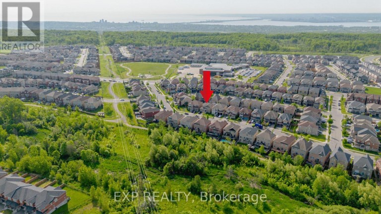 156 MCKNIGHT AVENUE, Hamilton (Waterdown), Ontario, L8B0T7