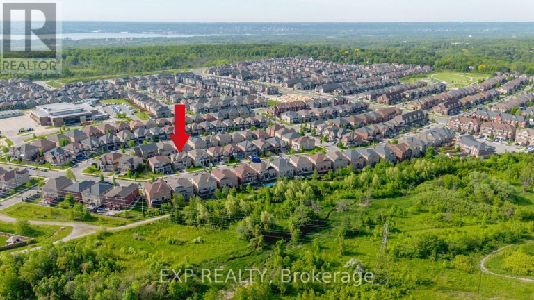 156 MCKNIGHT AVENUE, Hamilton (Waterdown), Ontario, L8B0T7