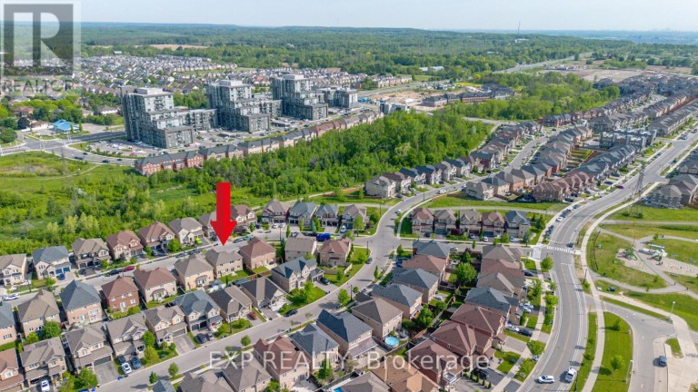 156 MCKNIGHT AVENUE, Hamilton (Waterdown), Ontario, L8B0T7
