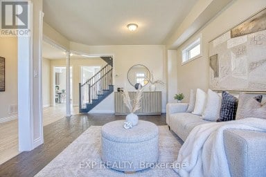 156 MCKNIGHT AVENUE Hamilton (Waterdown) Ontario photo 8