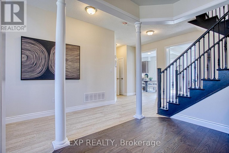 156 MCKNIGHT AVENUE, Hamilton (Waterdown), Ontario, L8B0T7