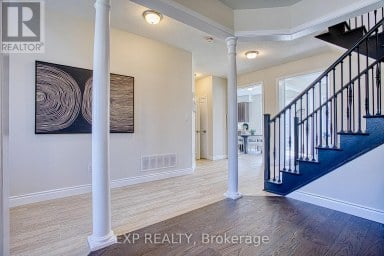 156 MCKNIGHT AVENUE Hamilton (Waterdown) Ontario photo 9