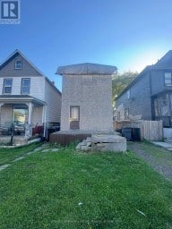 525 MCINTOSH STREET Thunder Bay (East End) Ontario photo 1