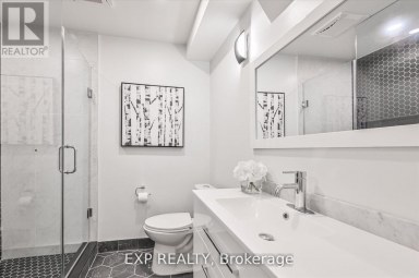 B - 922 LOGAN AVENUE Toronto (Playter Estates-Danforth) Ontario photo 4