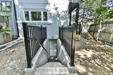 B - 922 LOGAN AVENUE Toronto (Playter Estates-Danforth) Ontario photo 7