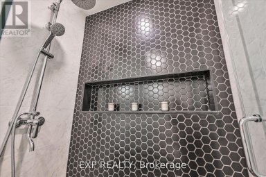 B - 922 LOGAN AVENUE Toronto (Playter Estates-Danforth) Ontario photo 8