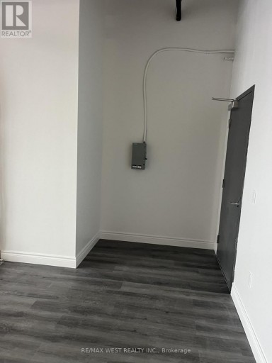 423 - 600 DIXON ROAD, Toronto (West Humber-Clairville), Ontario, M9W1J1