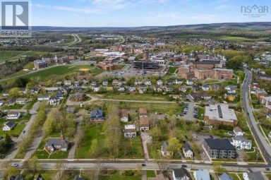 84, 86, 88 Church Street Antigonish Nova Scotia photo 6