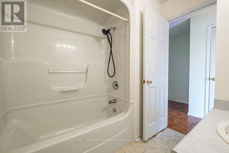 10 - 266 LIMERIDGE ROAD E, Hamilton (Bruleville), Ontario, L9A2S7