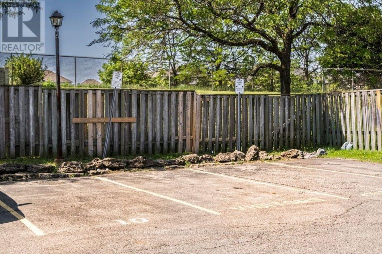 10 - 266 LIMERIDGE ROAD E, Hamilton (Bruleville), Ontario, L9A2S7