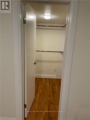 BSMT - 94 GLENHOLME AVENUE, Toronto (Corso Italia-Davenport), Ontario, M6H3B1