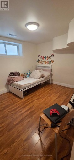 BSMT - 94 GLENHOLME AVENUE, Toronto (Corso Italia-Davenport), Ontario, M6H3B1
