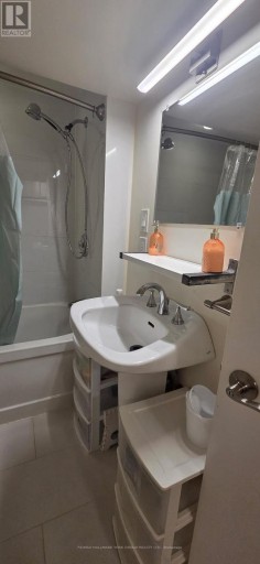 BSMT - 94 GLENHOLME AVENUE, Toronto (Corso Italia-Davenport), Ontario, M6H3B1