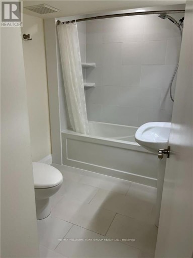 BSMT - 94 GLENHOLME AVENUE, Toronto (Corso Italia-Davenport), Ontario, M6H3B1