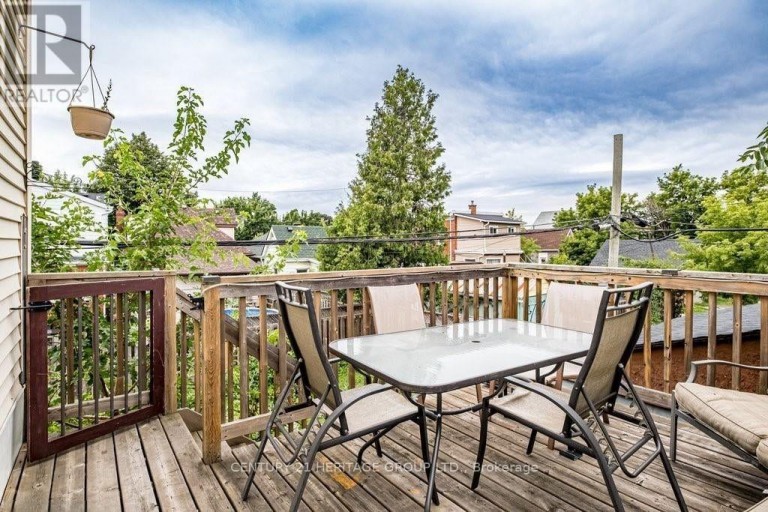 1125 CANNON STREET E, Hamilton (Crown Point), Ontario, L8L2J7