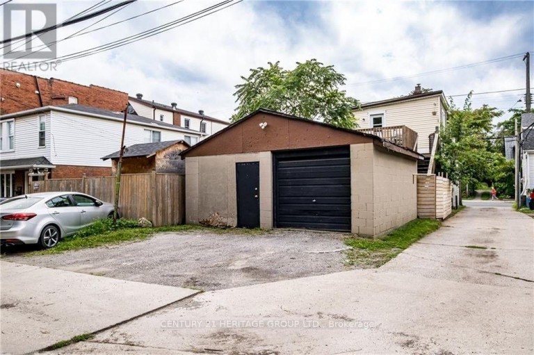 1125 CANNON STREET E, Hamilton (Crown Point), Ontario, L8L2J7