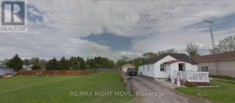 103 BAY STREET, Leeds And The Thousand Islands, Ontario, K0H2N0 (ID X13423492)