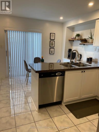 20 HORSTMAN STREET, Markham (Rouge River Estates), Ontario, L3S4G7