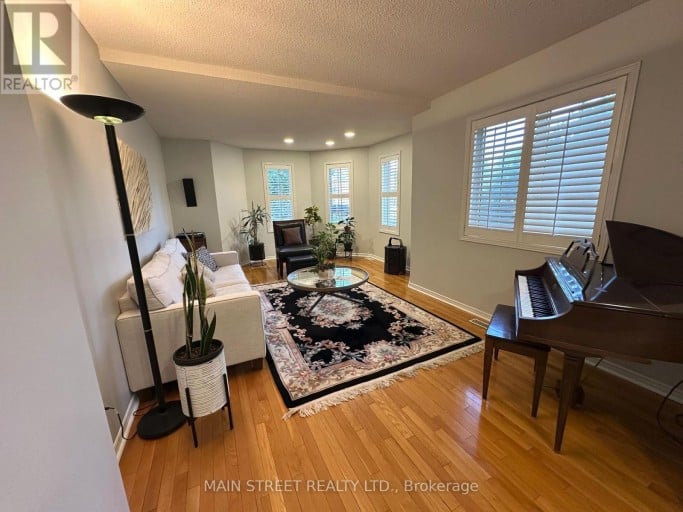 20 HORSTMAN STREET, Markham (Rouge River Estates), Ontario, L3S4G7