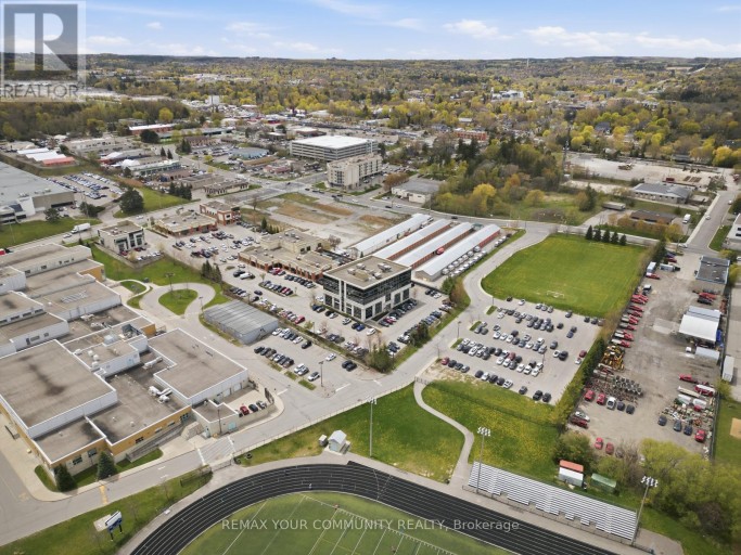 230 WELLINGTON STREET E, Aurora (Bayview Wellington), Ontario, L4G1J5