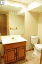 66 COLLINS CRESCENT Aurora (Aurora Heights) Ontario photo 2
