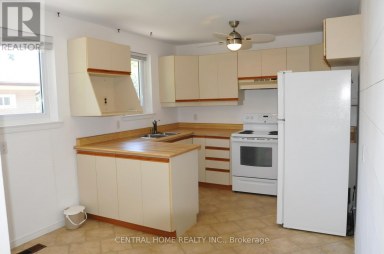 66 COLLINS CRESCENT Aurora (Aurora Heights) Ontario photo 4