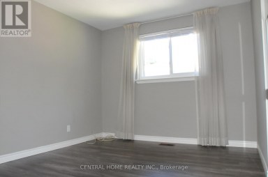 66 COLLINS CRESCENT Aurora (Aurora Heights) Ontario photo 6