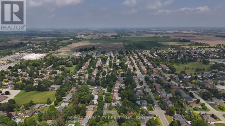 154 MCCALL CRESCENT, Norfolk (Simcoe), Ontario, N3Y2E1