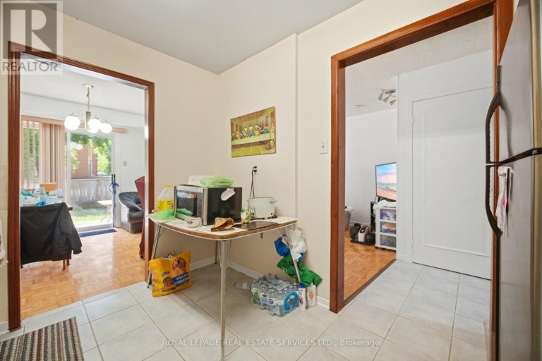 21 - 345 MEADOWS BOULEVARD, Mississauga (Rathwood), Ontario, L4Z1G5
